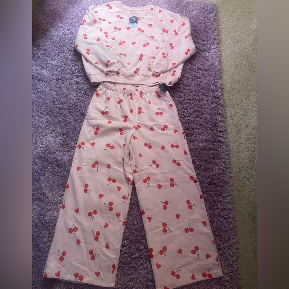 Grayson Threads Pink Cherry hearts women large sweat set